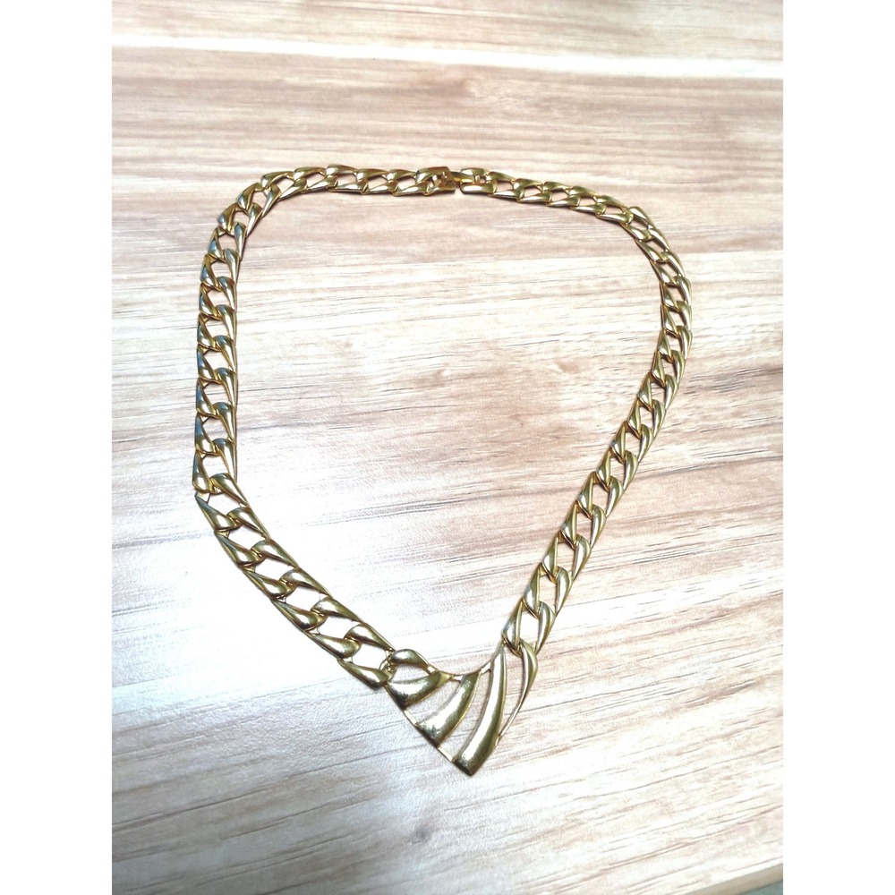 Vintage Style Gold Tone Curb Chain V Shape Chevron Statement Necklace 17.5 Inch